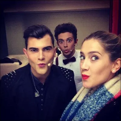 Il a trois couleurs préférées.