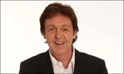 Ce chanteur se nomme :