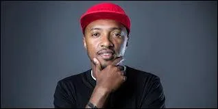 Dans quel pays est-il né ?