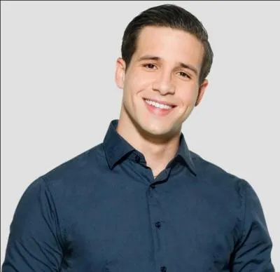 Quel est le vrai nom d'Alex ?