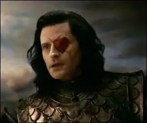 Comment s'appelle le valet de la Reine rouge ?