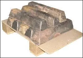 Le bronze est un alliage de deux métaux. Lesquels ?