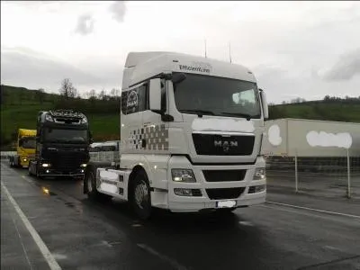 Quel est le modèle de ce M.A.N. ?