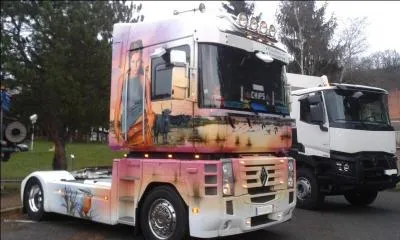 Quel est le modèle de ce Renault ?