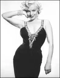 Comment s'appelle la chanson qu'elle a interprétée pour l'anniversaire du président Kennedy ?