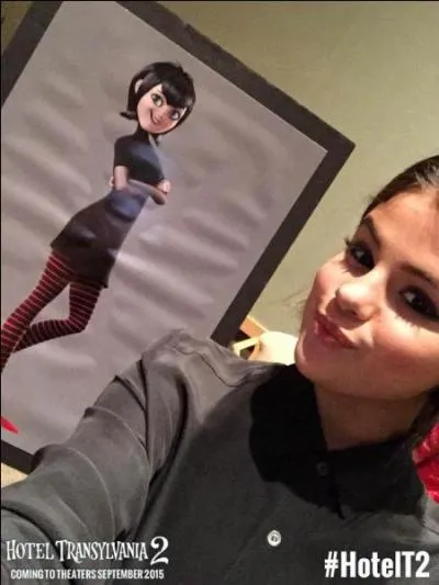 Son père l'a appelée Selena car il était fan d'un chanteuse mexicaine nommée Selena Quintanilla Perez.