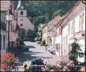 Nous déambulons dans les rues de Rombach-le-Franc. Commune alsacienne, elle se situe dans le département ...
