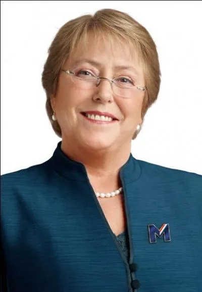 Qui est cette femme qui occupe le poste de présidente du Chili ?