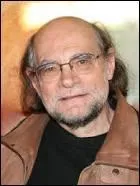 Oscar Wilde a dit : "Bousculons les frontières, rayons-les de la carte ! ".