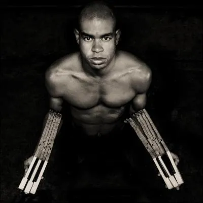 Jazzellerault débute ce week-end. On y verra jeudi le pianiste Roberto Fonseca. Avec qui partagera-t-il la scène ?