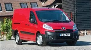 Jumeau des Peugeot Expert, Citroën Jumpy ou Fiat Scudo, celui-ci se nomme ...
