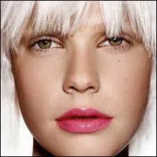 Micky GREEN est native de la ville d'Adelaide. Elle est donc...