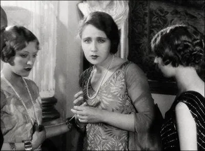 Qui a réalisé "L'Âge d'or" ?