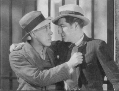 Comment est surnommé Fernandel dans "Paris Béguin" ?