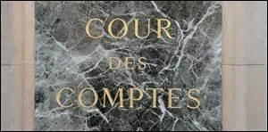 Dans quels cas emploie-t-on le mot « frais » uniquement précédé par un déterminant au pluriel ?