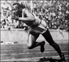 Mars : La légende de Jesse Owens mettant en colère Hitler avec ses victoires est vivace (voir commentaire)... Ce champion a remporté quatre médailles d'or à Berlin, cherchez l'intruse.