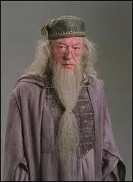 Dans quel Harry Potter, Albus Dumbledore meurt-il ?