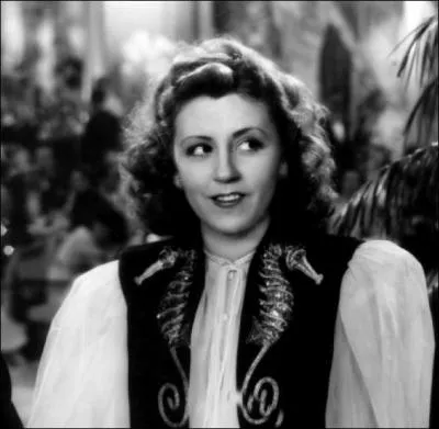 Dans "Le Dernier des six", quel nom a la petite amie du commissaire Wens ?