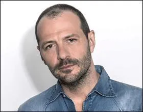 Pourquoi Franck est-il allé chez Babeth et Patrick ?