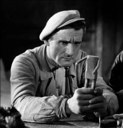 Quel est le nom de Robert Le Vigan dans "Goupi Mains Rouges" ?