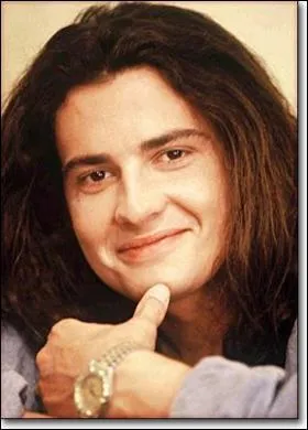 Quel garçon n'a jamais habité dans la chambre universitaire ?