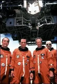 Film réalisé par Clint Eastwood en 2000 avec Clint Eastwood, Tommy Lee Jones, Donald Sutherland et James Garner.