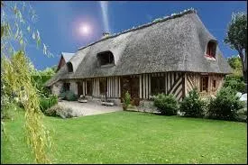 Le calvados est fait à base de cidre. C'est aussi le nom du département de Normandie où il est produit. Quelle ville ne s'y trouve PAS ?