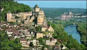 L'armagnac est obtenu par distillation de vin blanc. Quel est le département qui n'en produit pas ? (voir photo)