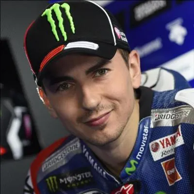 Il est double champion du monde de MotoGP dernier titre en 2012 ...