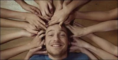 'Pourquoi une femme qui a plein d'hommes est une salope ? Et pourquoi un homme qui a plein de femmes c'est pas moi ? Indice : 'Un indien dans la ville'