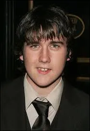 Quel acteur joue Neville Londubat ?