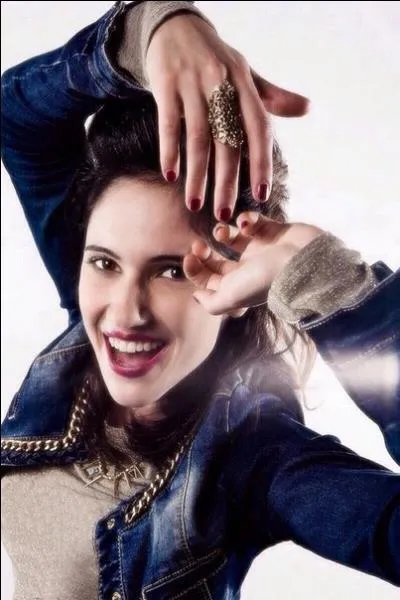 Existe-t-il une chanson italienne ? Si oui, quel est son titre ?