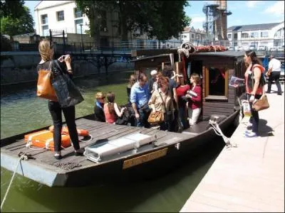 A Châtellerault, on peut désormais faire du bateau sur la Vienne à bord d'une toue cabanée de 12 m de long. Jusqu'où peut-on aller ?