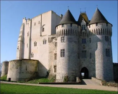 Votre oncle Roger vous invite à ses noces d'or à Nogent-le-Rotrou, où devrez-vous aller ?