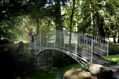La vile de Pougues-les-Eaux est une ville du département :