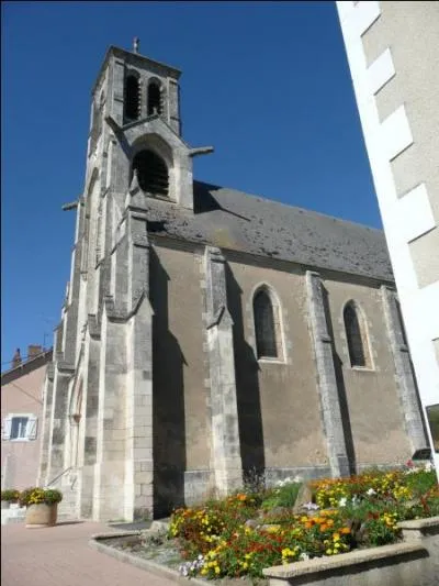 Votre soeur Nicole vous a envoyé une jolie carte postale de Belâbre où elle est en vacances, dans quel département est-elle ?