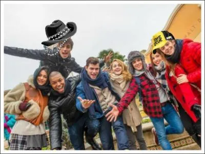 Lequel de ces moments se passe réellement au début de la saison 3 ?