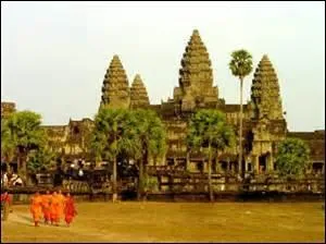 Le ... est une langue parlée au Cambodge.