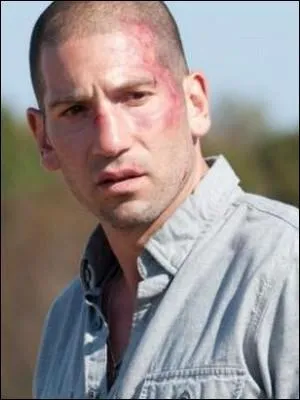 Shane perd peu à peu son statut de leader au profit de Rick... Ce qui l'entraine à faire des erreurs de plus en plus graves. Quel est le seul personnage qui n'est pas mort à cause de lui  ?