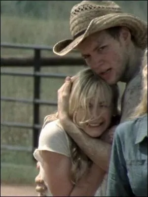 Comment s'appelle le petit-ami de Beth qui vit avec toute la famille Greene dans leur ferme  ?