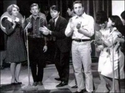 Qui animait l'émission" Âge tendre et tête de bois" émission de musique de variétés pour la jeunesse ?