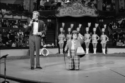 Qui était le Monsieur Loyal de "La Piste aux étoiles" émission consacrée au cirque ?