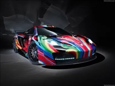 Qui a construit cet "arc-en-ciel" ?