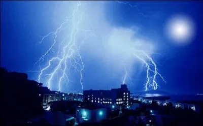 Peut-on savoir la distance d'un orage grâce au tonnerre ?