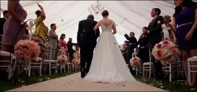 Finalement, se marie-t-il avec Brennan ? et si oui, dans quelle saison ?