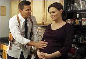 Pendant quelle saison s'installe-t-il avec Brennan ?