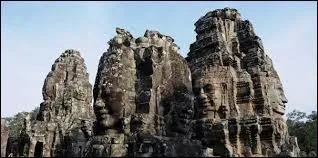 Le symbole d'un temple orne le drapeau de ce pays, il s'agit :