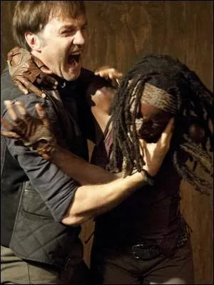 Que découvre Michonne dans la maison du Gouverneur  ?