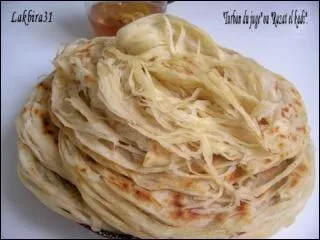Voilà encore une jolie pâtisserie marocaine à la cannelle.