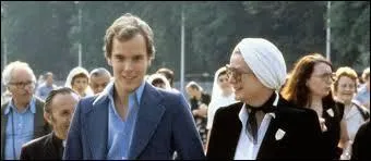 Qui est donc ce jeune homme bien connu ?